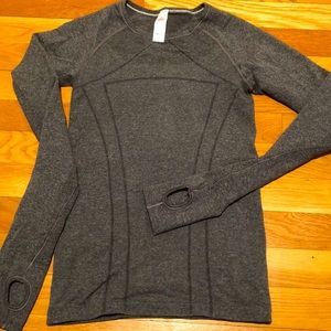 Ivivva sports top (Girl)